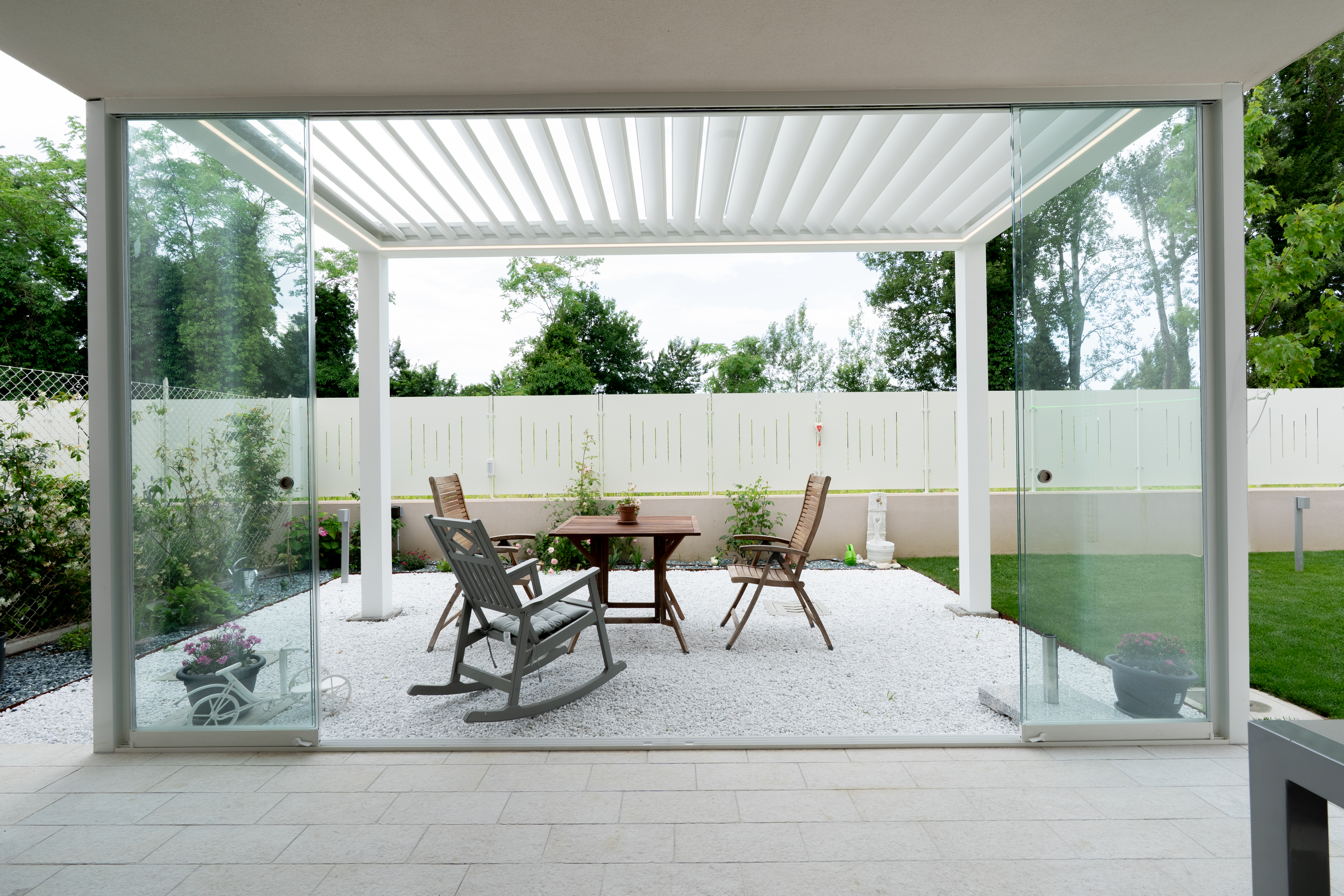 Pergola Bioclimatica Gaviota vs. Pergotenda